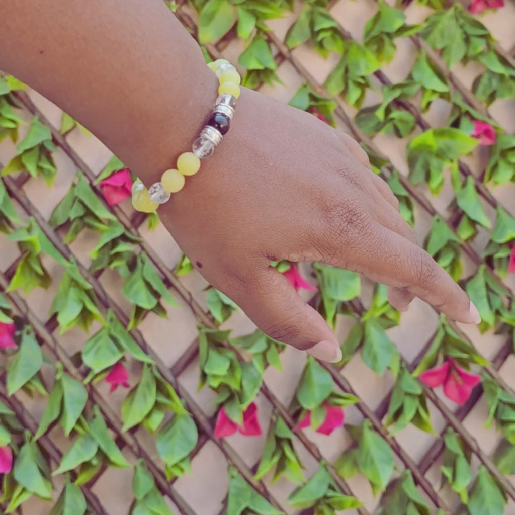 vidéo de la présentation du bracelet présence solaire en jade citron, cristal de roche et tourmaline noire